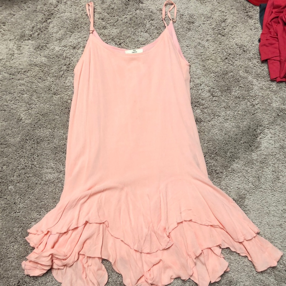 Super cute flowy dress